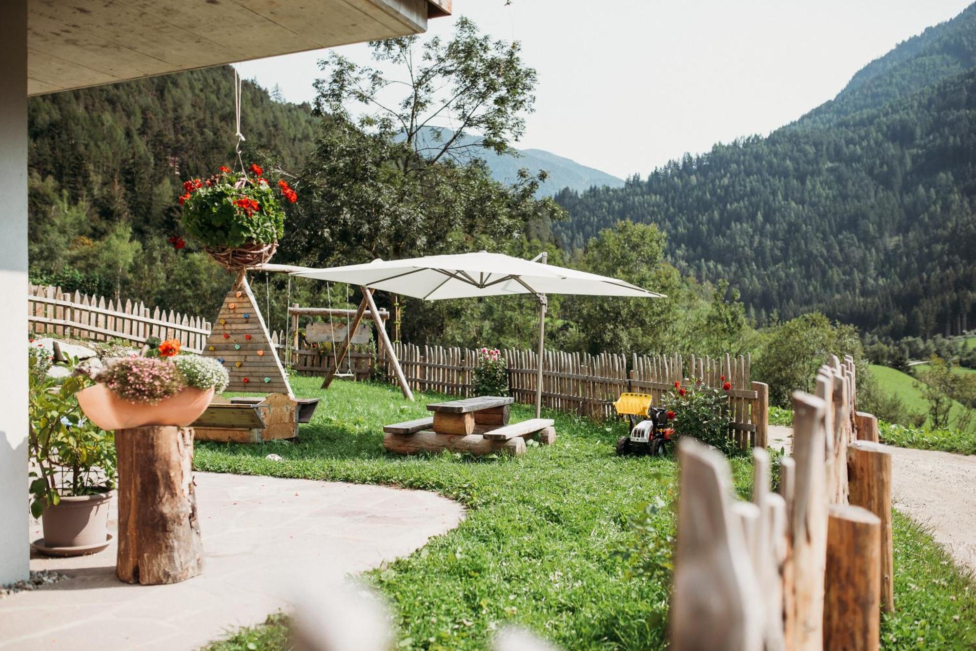 Grosskarnaiderhof Appartements-Bauernhof-Natur Pur Лусон Екстериор снимка